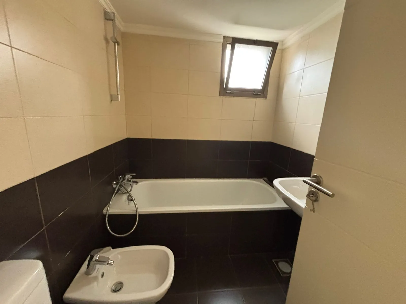 Brand New Apartment For Sale in Jal El Dib — الصورة 6