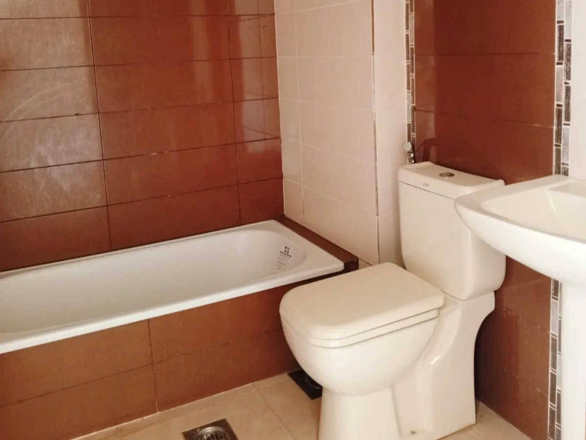3-Bedroom Apartment With Mountain View in Al Nakhle, Koura — الصورة 8