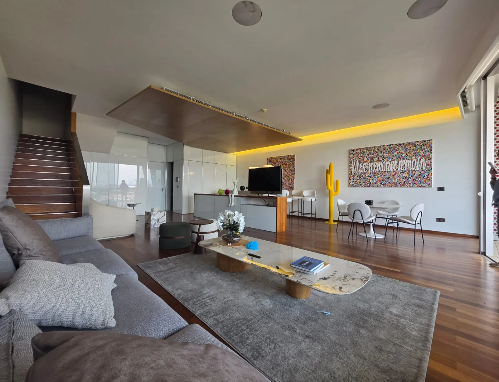 Luxurious Furnished Duplex For Sale in Yacht Club, Down Town