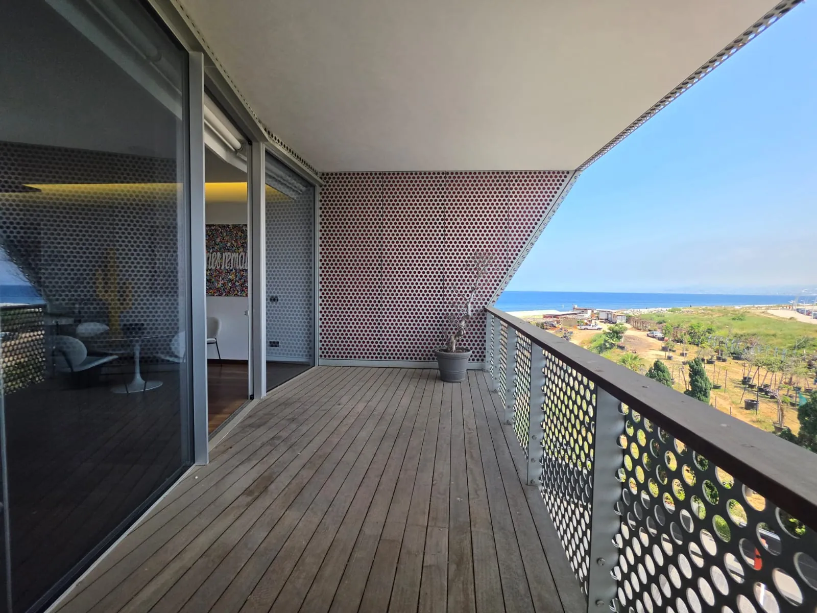 Luxurious Furnished Duplex For Sale in Yacht Club, Down Town — الصورة 3