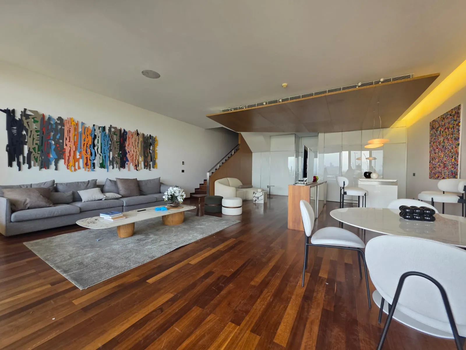 Luxurious Furnished Duplex For Sale in Yacht Club, Down Town — الصورة 4