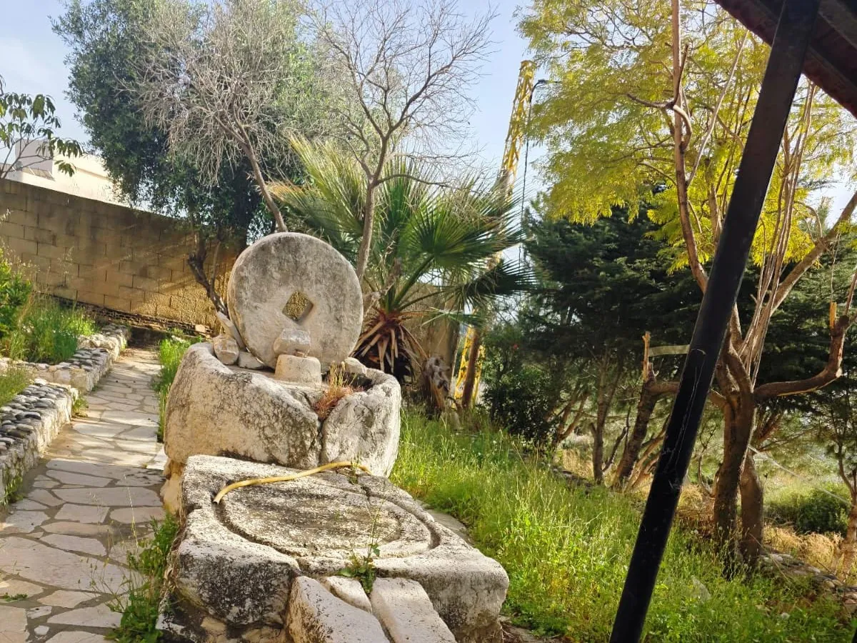 Beautiful Duplex Villa with Open Sea View For Sale in Barbara, Jbeil — الصورة 5