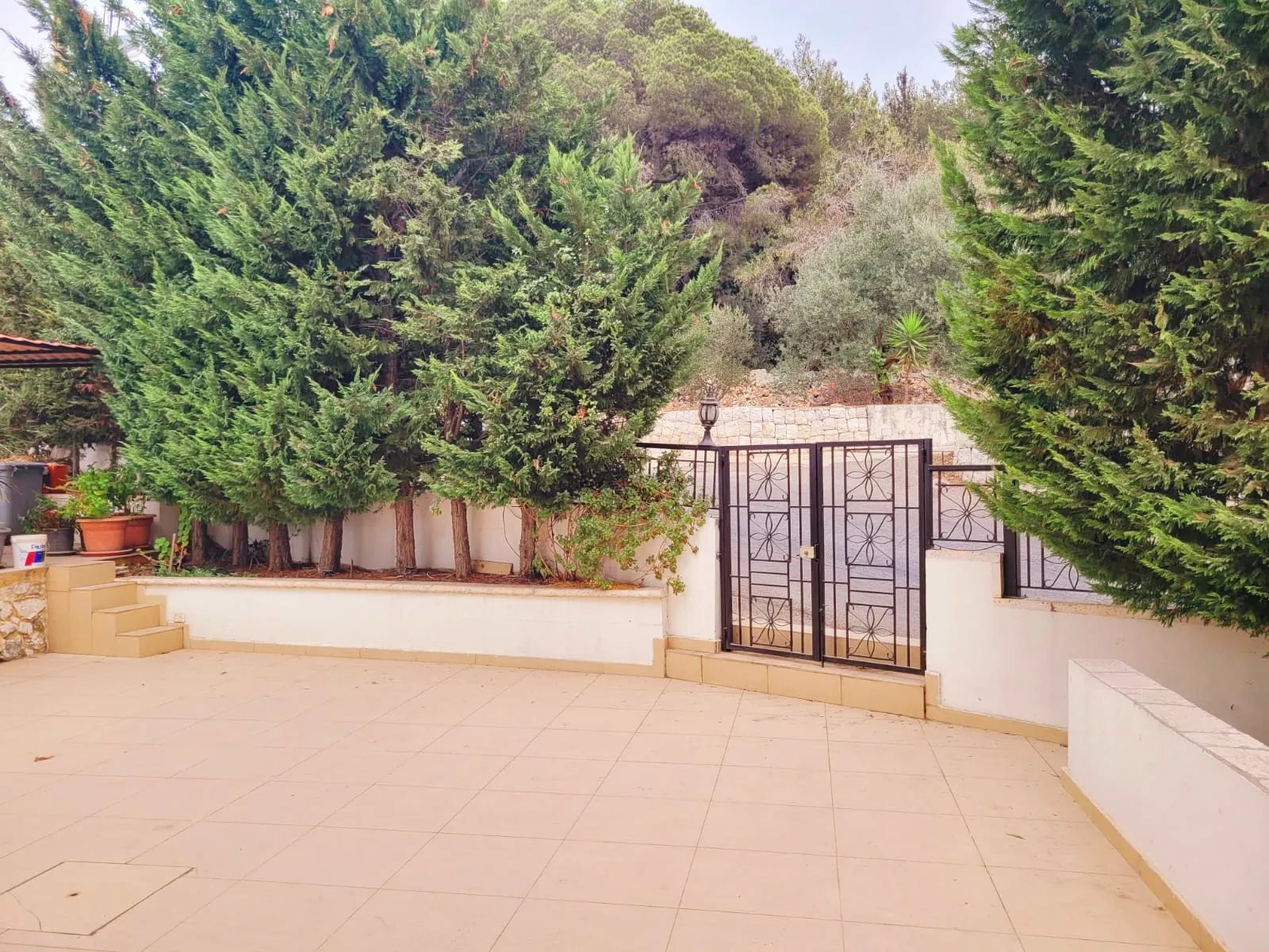 Furnished Duplex Apartment With Mountain View For Sale in Nahr Ibrahim, Jbeil — الصورة 2