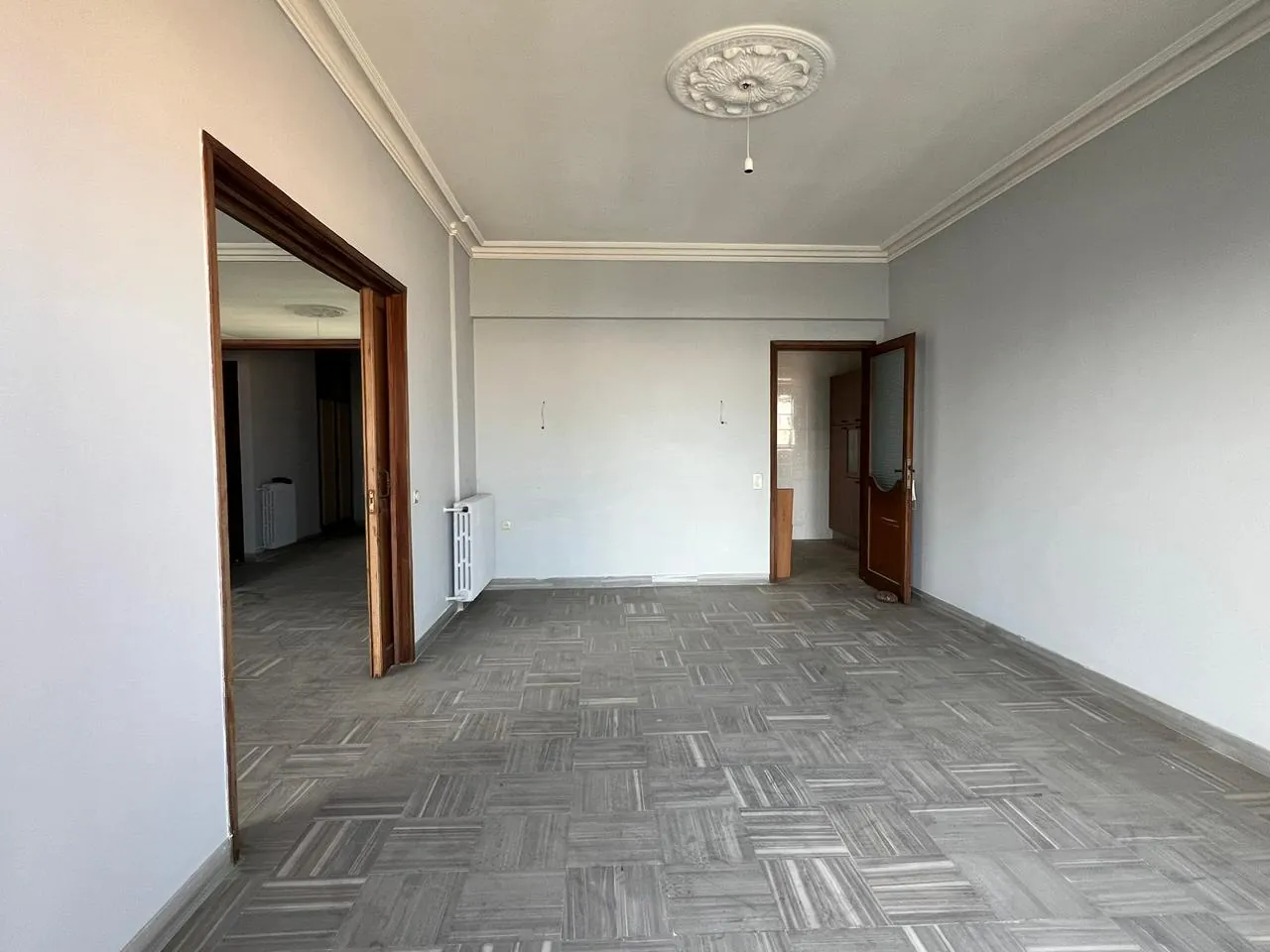 4-Bedroom Apartment with Open City View For Sale in Achrafieh, Carré D'or — الصورة 4