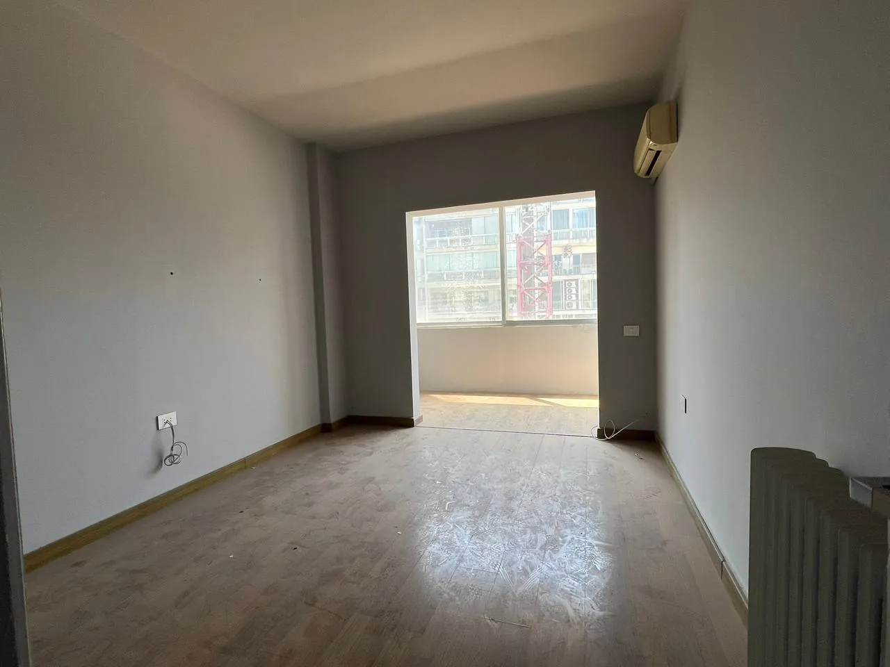 4-Bedroom Apartment with Open City View For Sale in Achrafieh, Carré D'or — الصورة 5