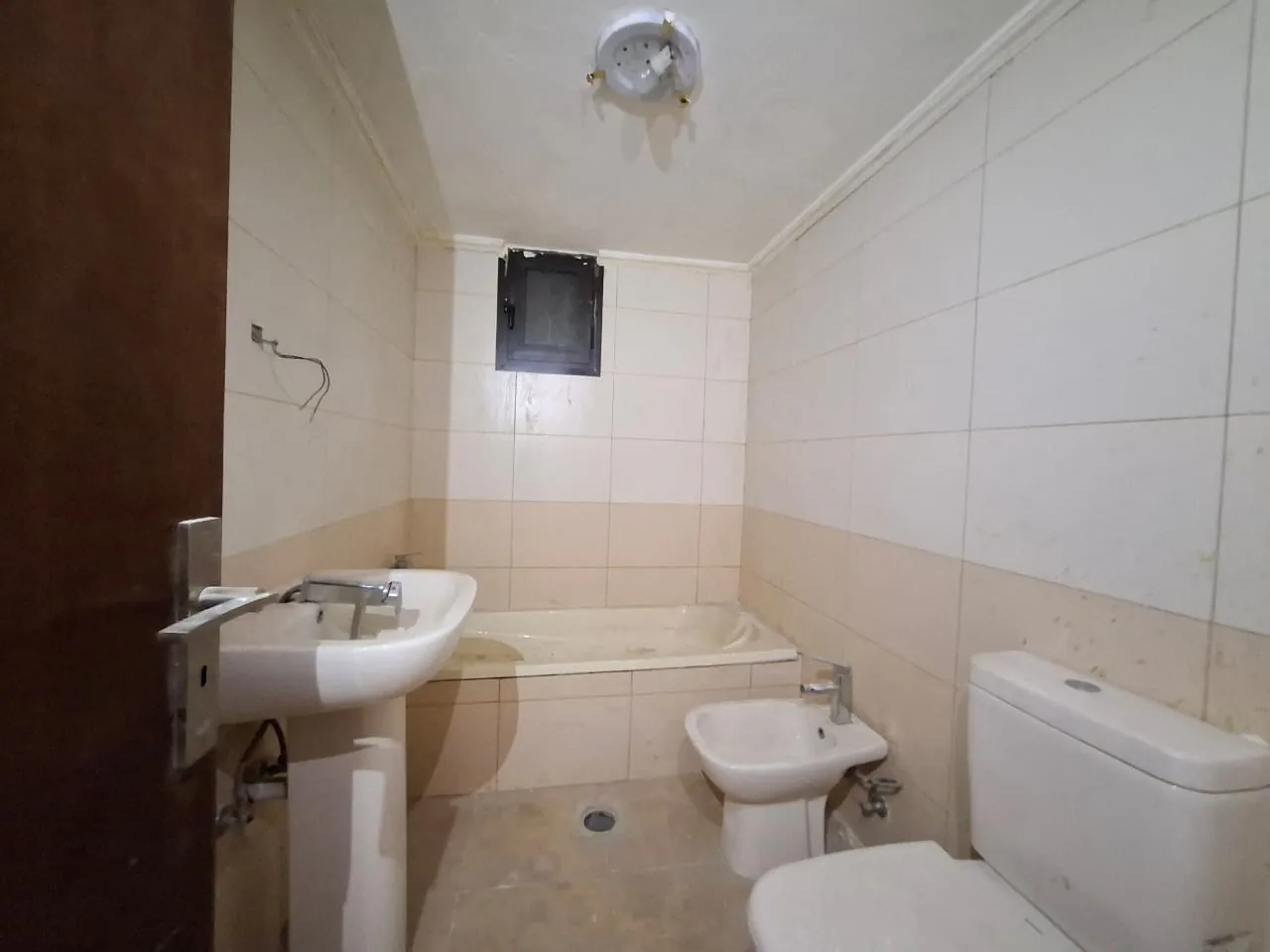 3-Bedroom Apartment with Sea View For Sale in Adma — الصورة 10