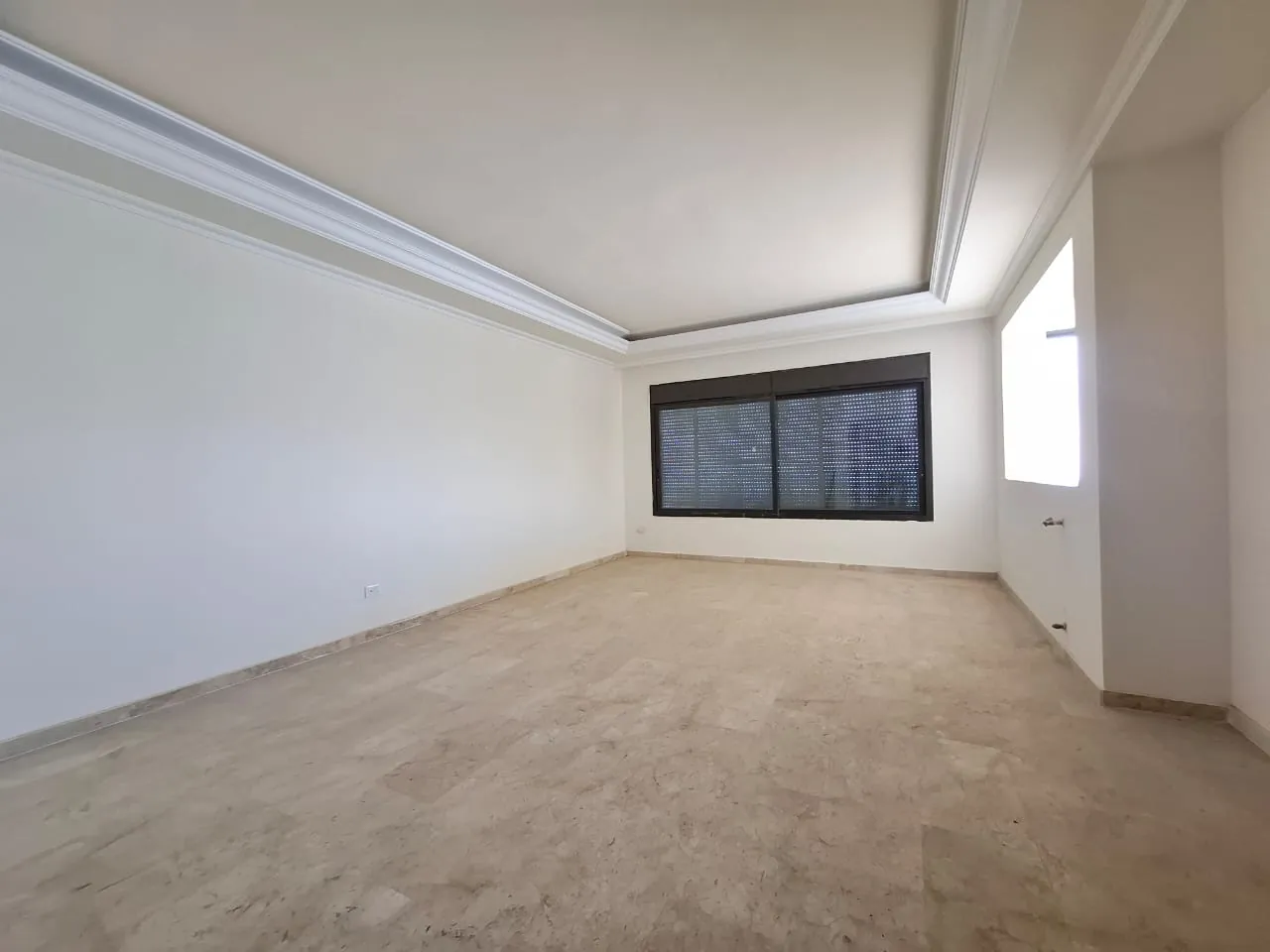 3-Bedroom Apartment with Sea View For Sale in Adma — الصورة 3