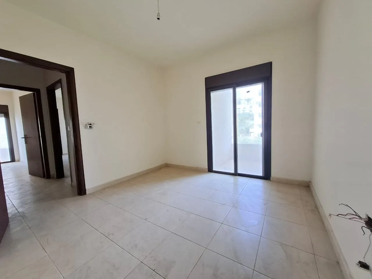 3-Bedroom Apartment with Sea View For Sale in Adma — الصورة 8