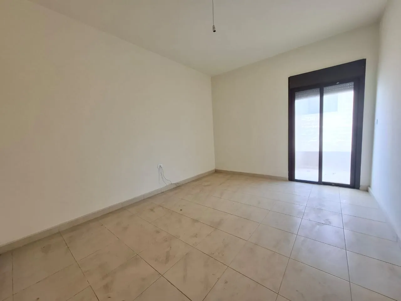 3-Bedroom Apartment with Sea View For Sale in Adma — الصورة 9