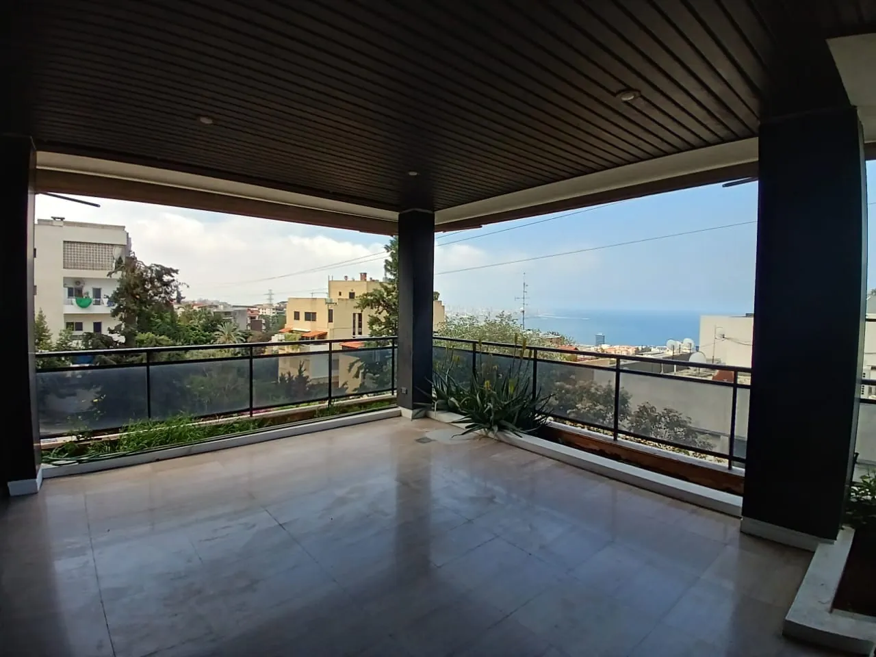 Spacious & Furnished Apartment with Nice View For Rent in Rabieh — الصورة 4
