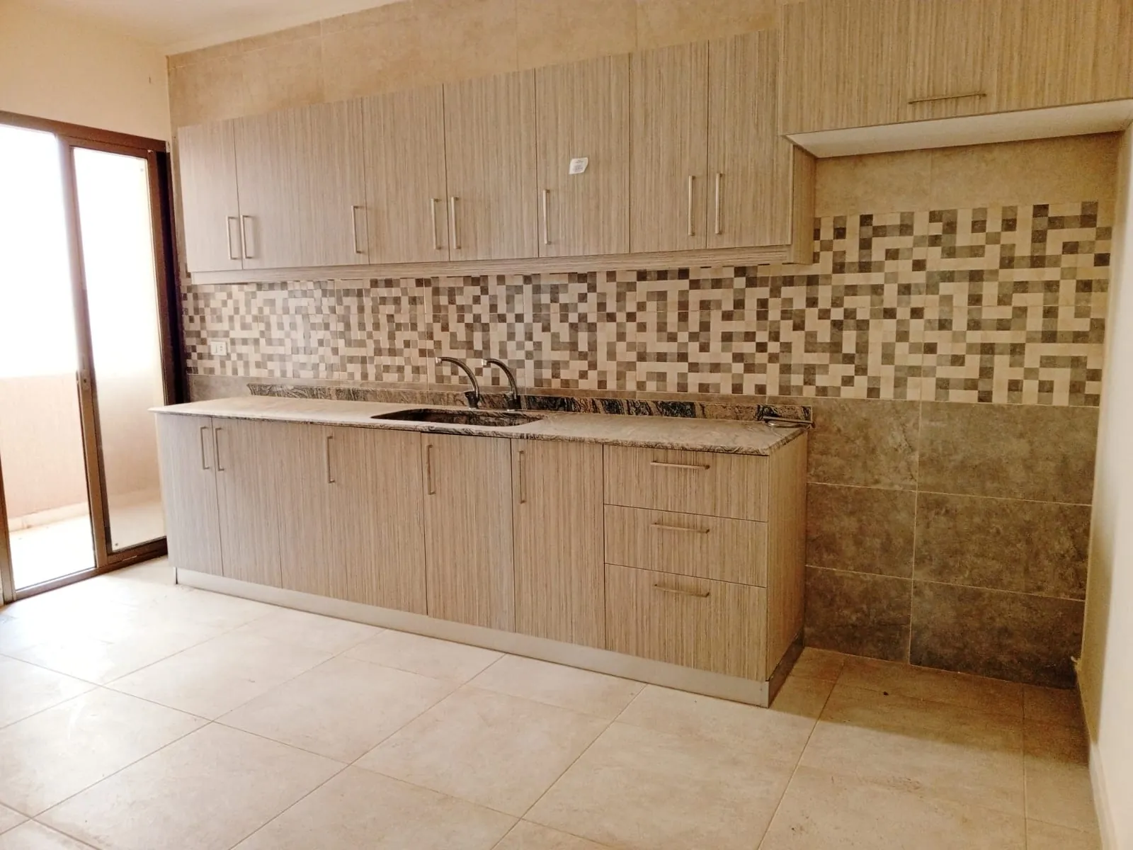 3-Bedroom Apartment with Sea View For Sale in Koura — الصورة 7
