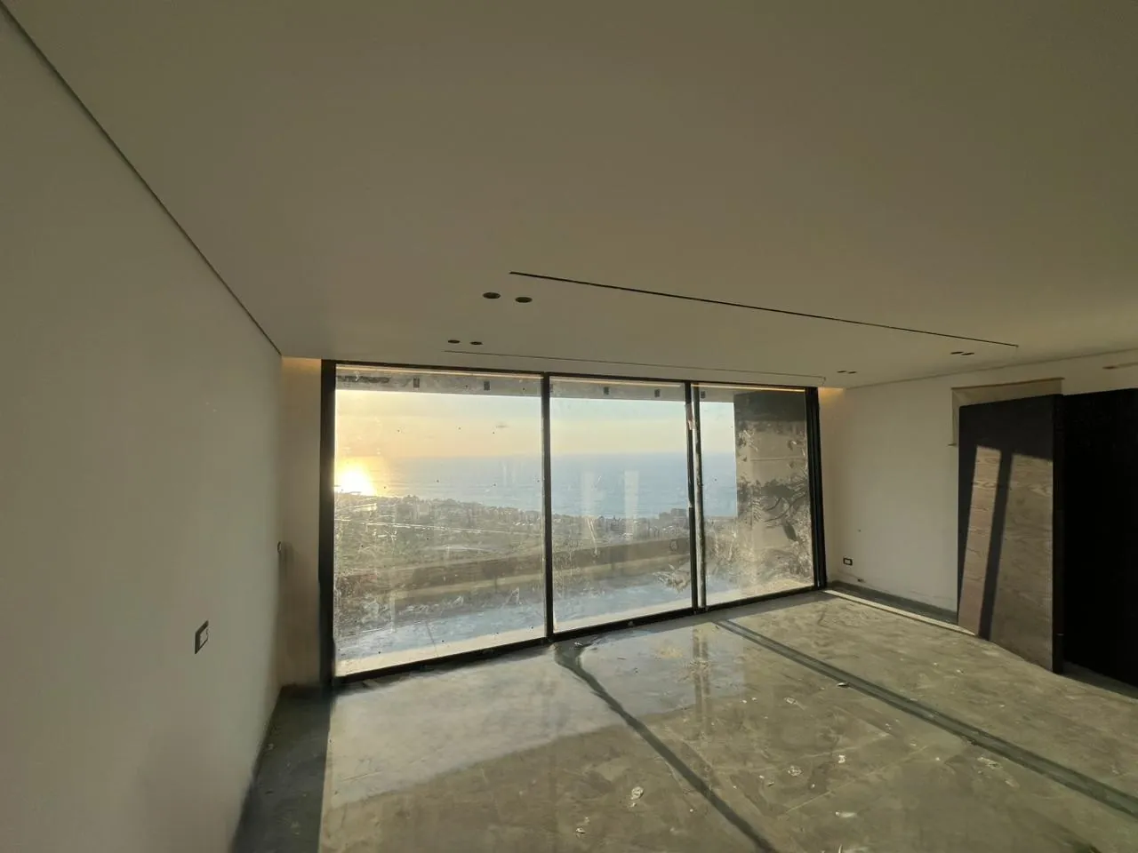 Brand New 3-Bedroom Apartment with Panoramic Sea View For Sale in Koura — الصورة 2