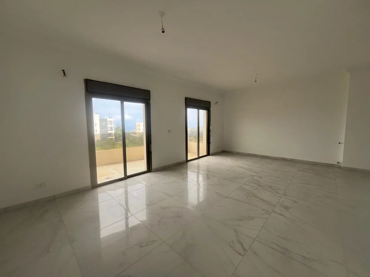 Brand New 3-Bedroom Duplex with Sea View For Sale in Koura — الصورة 3