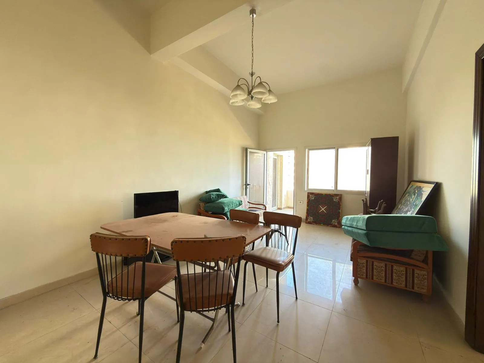Spacious 3-Bedroom Apartment with Sea View For Rent in Gemmayzeh — photo 3