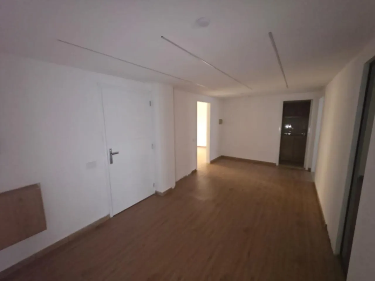 100 SQM Office For Rent in Achrafieh, Saydeh — الصورة 5