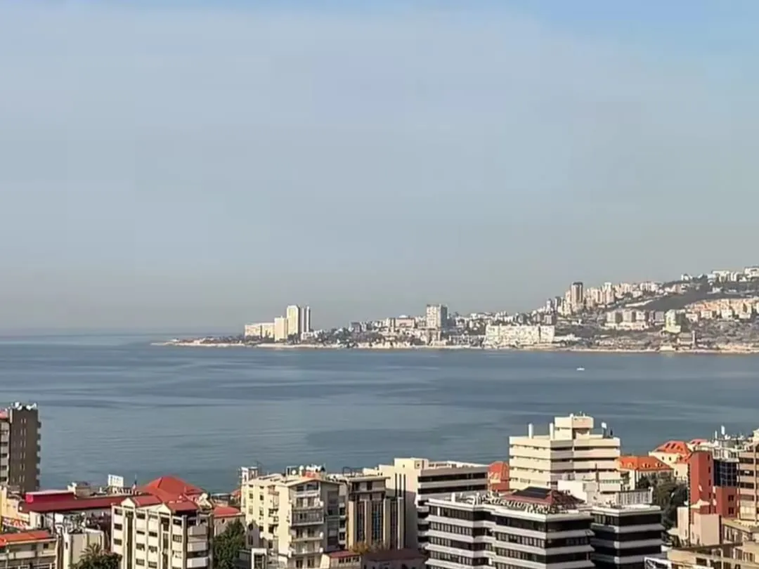 Semi-Furnished Apartment With Sea View For Sale in Ghadir — الصورة 4