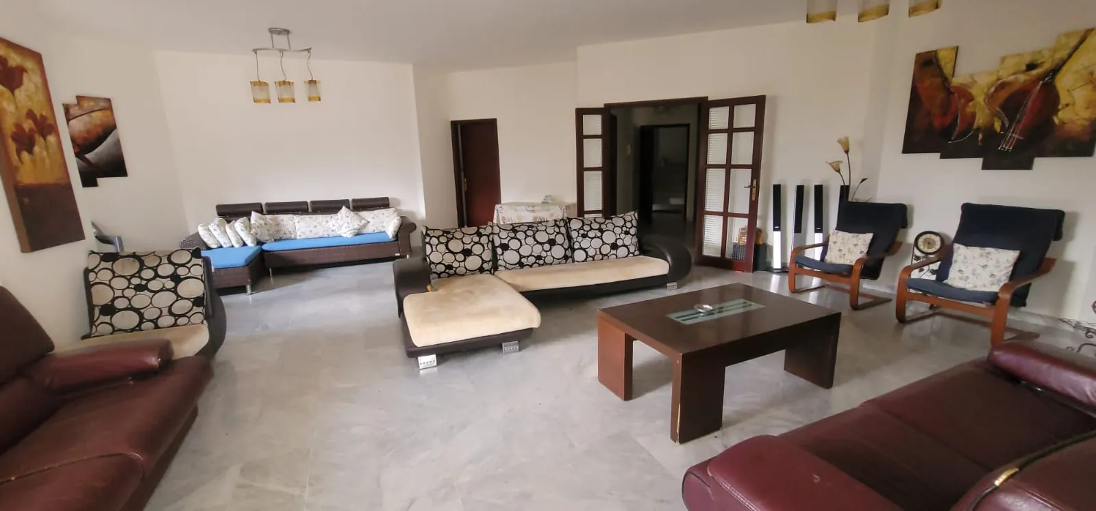 Fully Furnished Apartment with Terrace & Mountain View For Sale in Jeita — الصورة 2