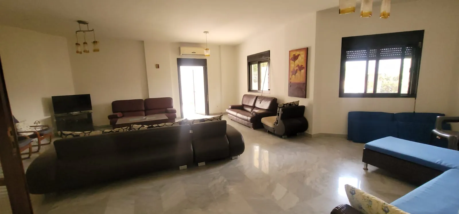 Fully Furnished Apartment with Terrace & Mountain View For Sale in Jeita — الصورة 6