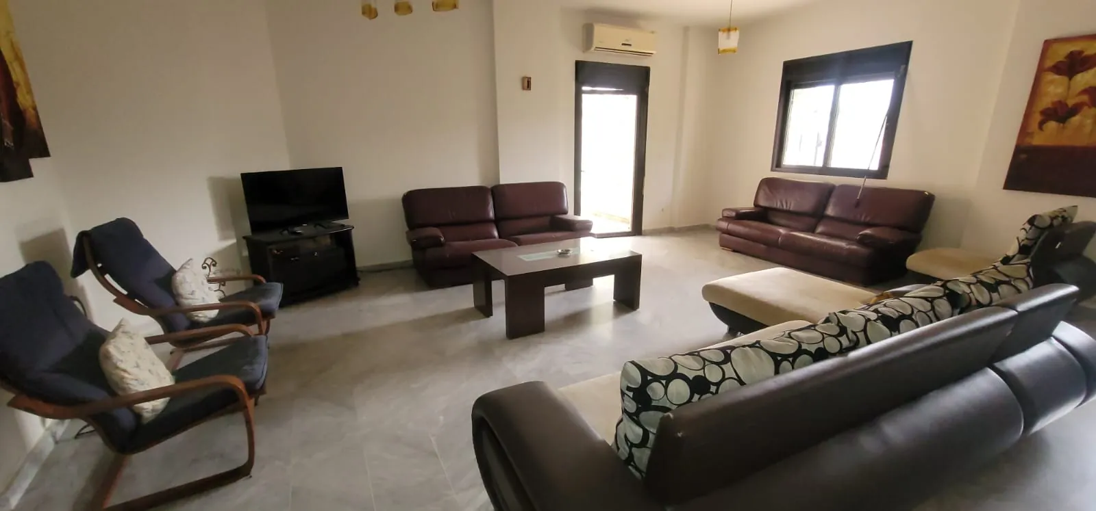 Fully Furnished Apartment with Terrace & Mountain View For Sale in Jeita — الصورة 7