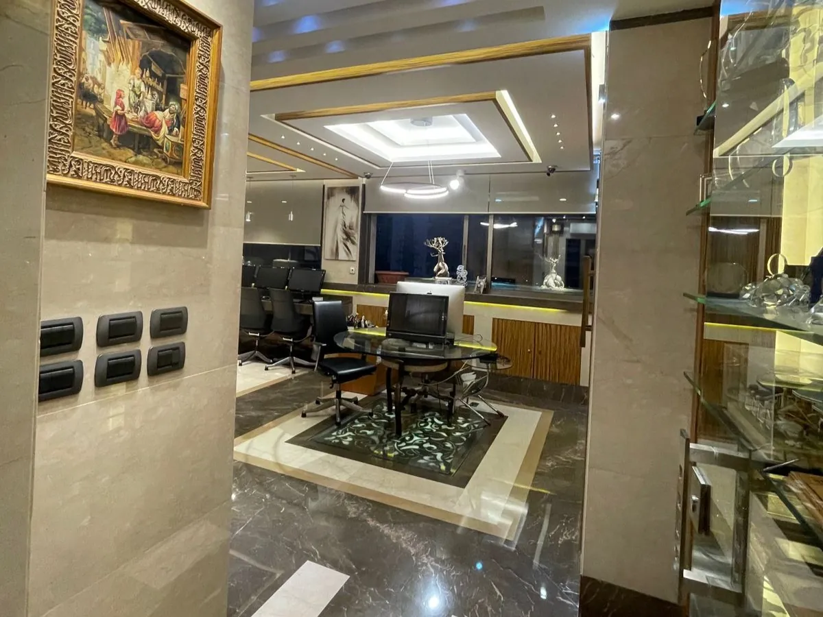 Elegant Office with Private Suite/Apartment For Sale in Jnah, Beirut — الصورة 9