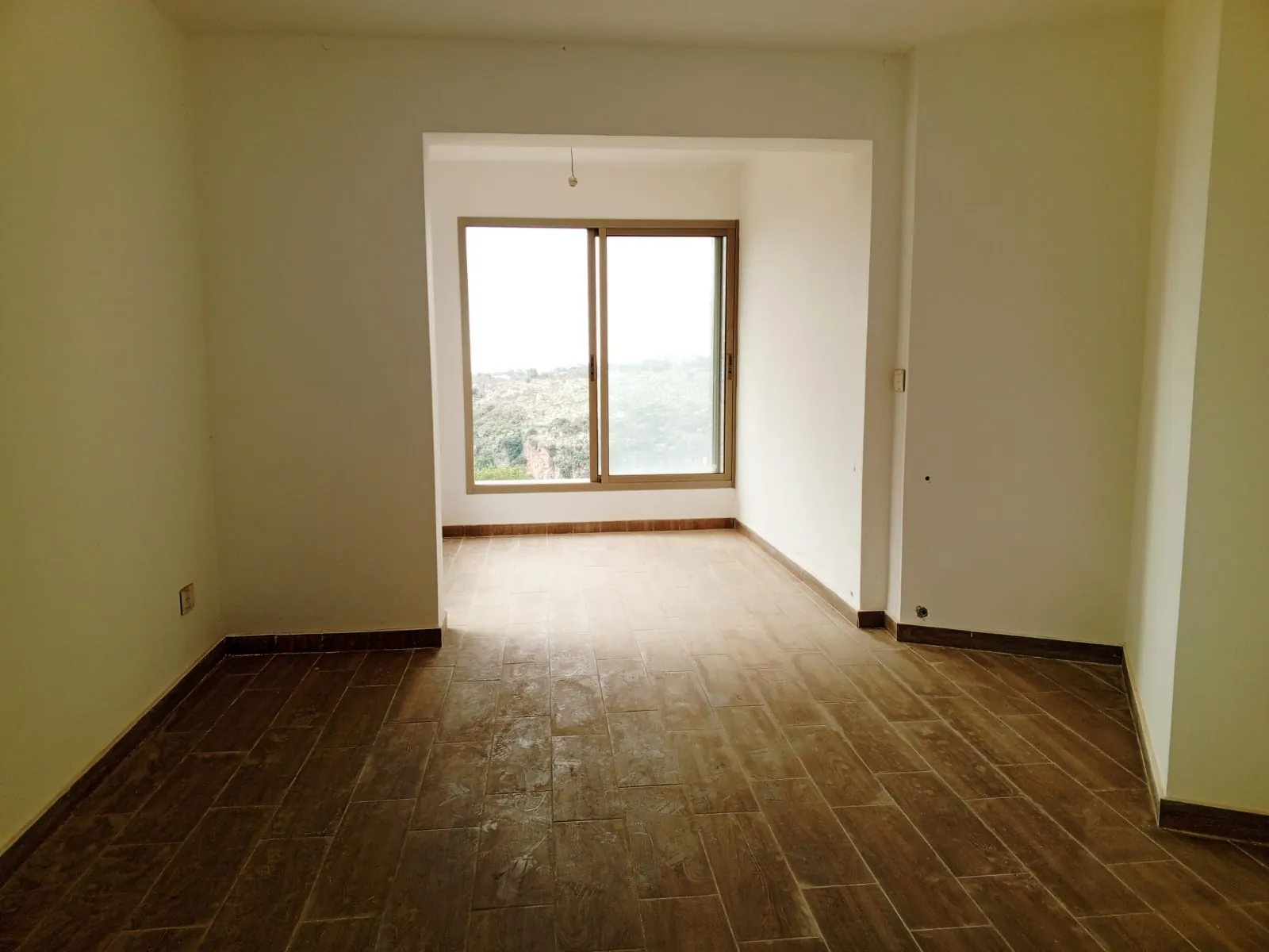 3-Bedroom Duplex with Lovely View For Sale in Hboub, Jbeil — الصورة 4