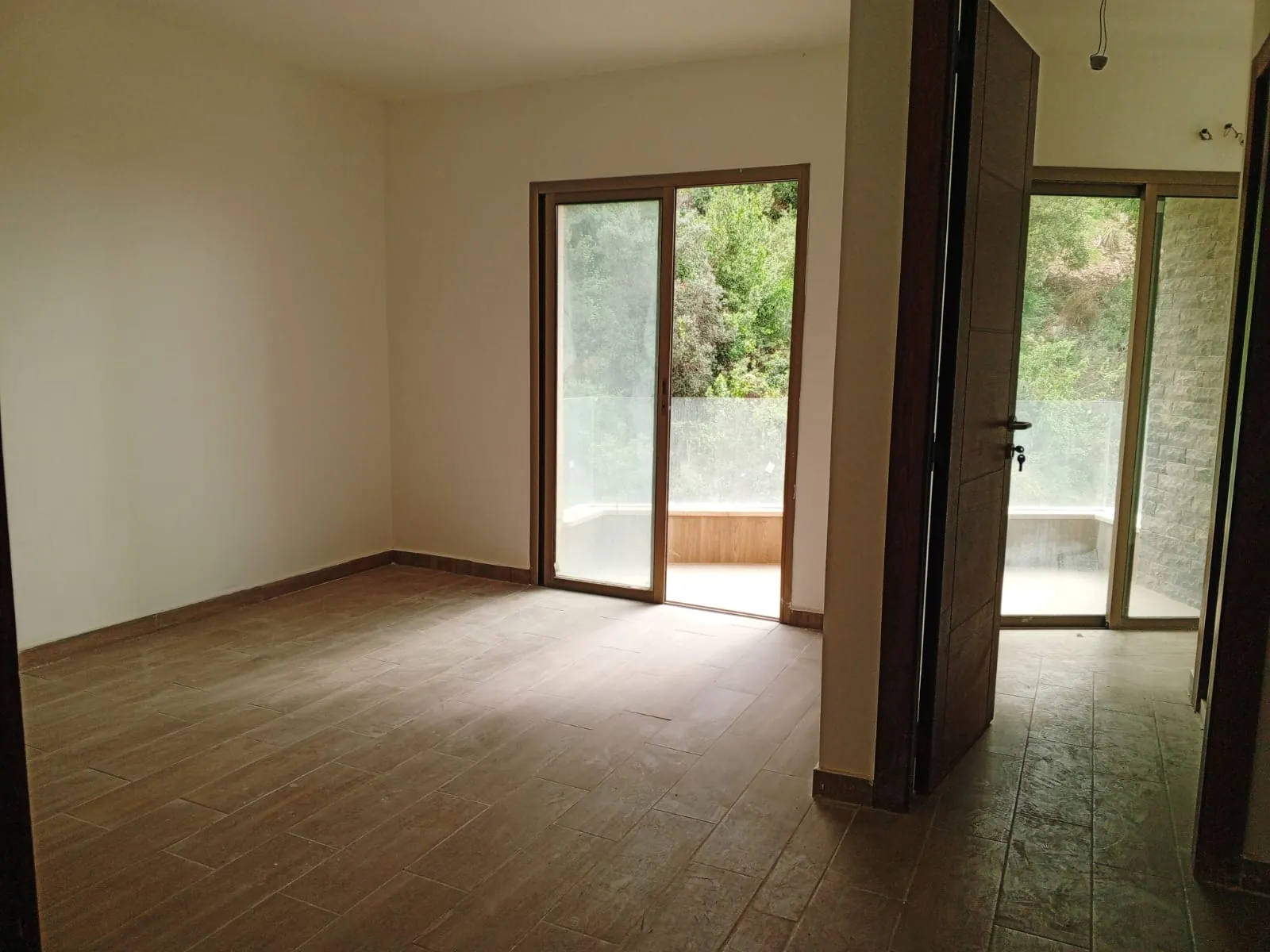 3-Bedroom Duplex with Lovely View For Sale in Hboub, Jbeil — الصورة 5