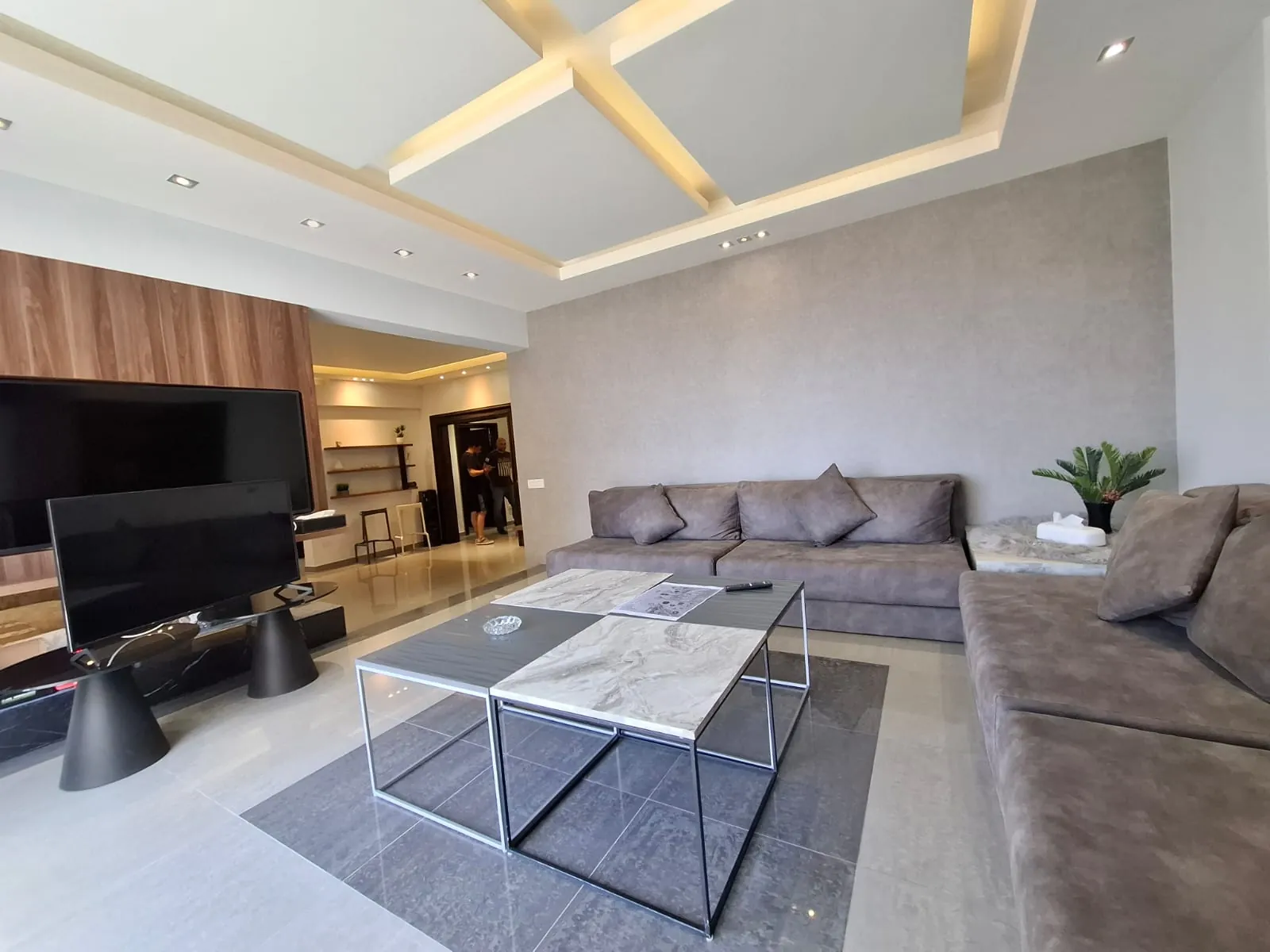 Modern Furnished 3-Bedroom Apartment with Terrace For Sale in Kfaryassine — الصورة 10