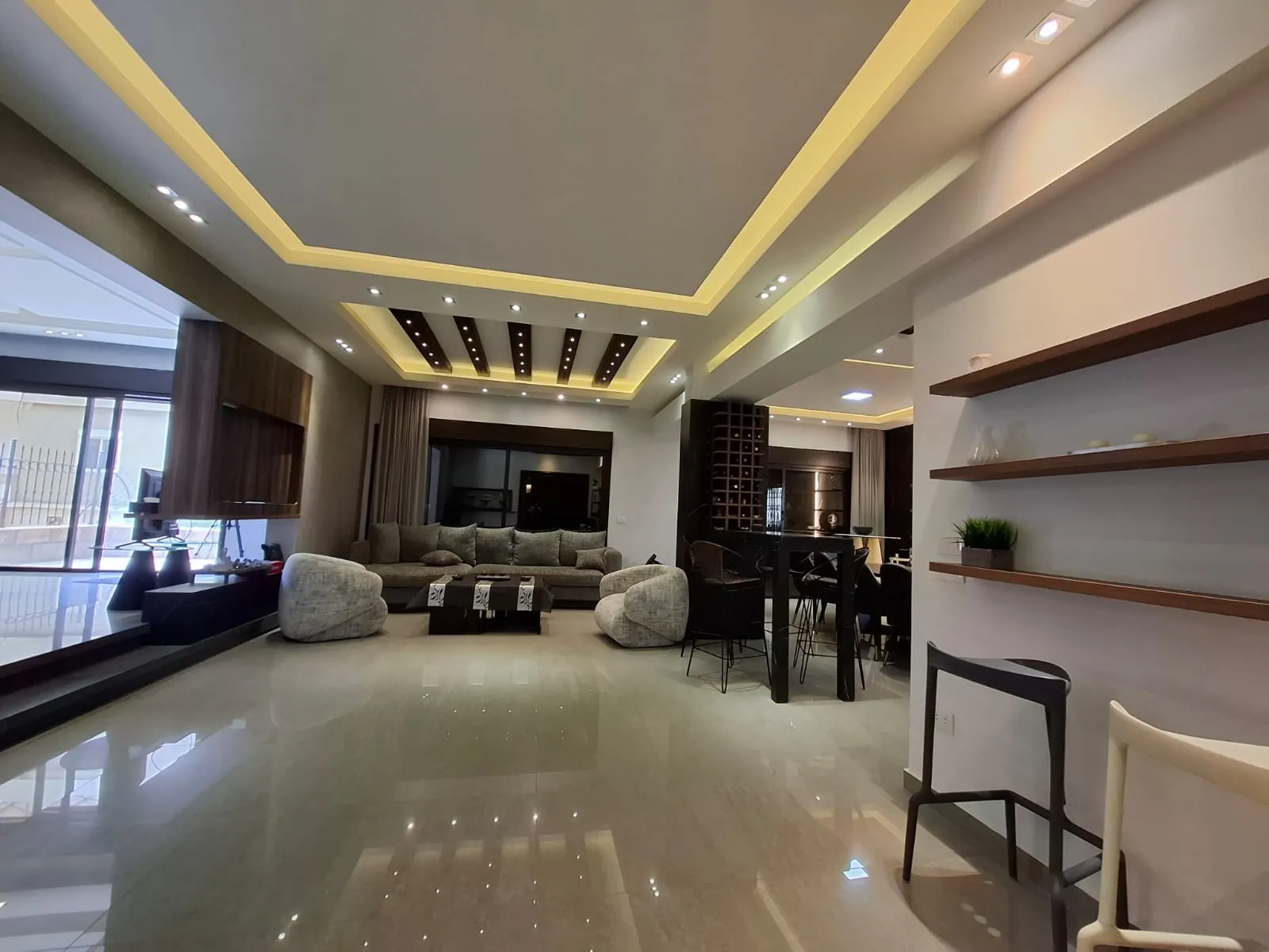 Modern Furnished 3-Bedroom Apartment with Terrace For Sale in Kfaryassine — الصورة 6