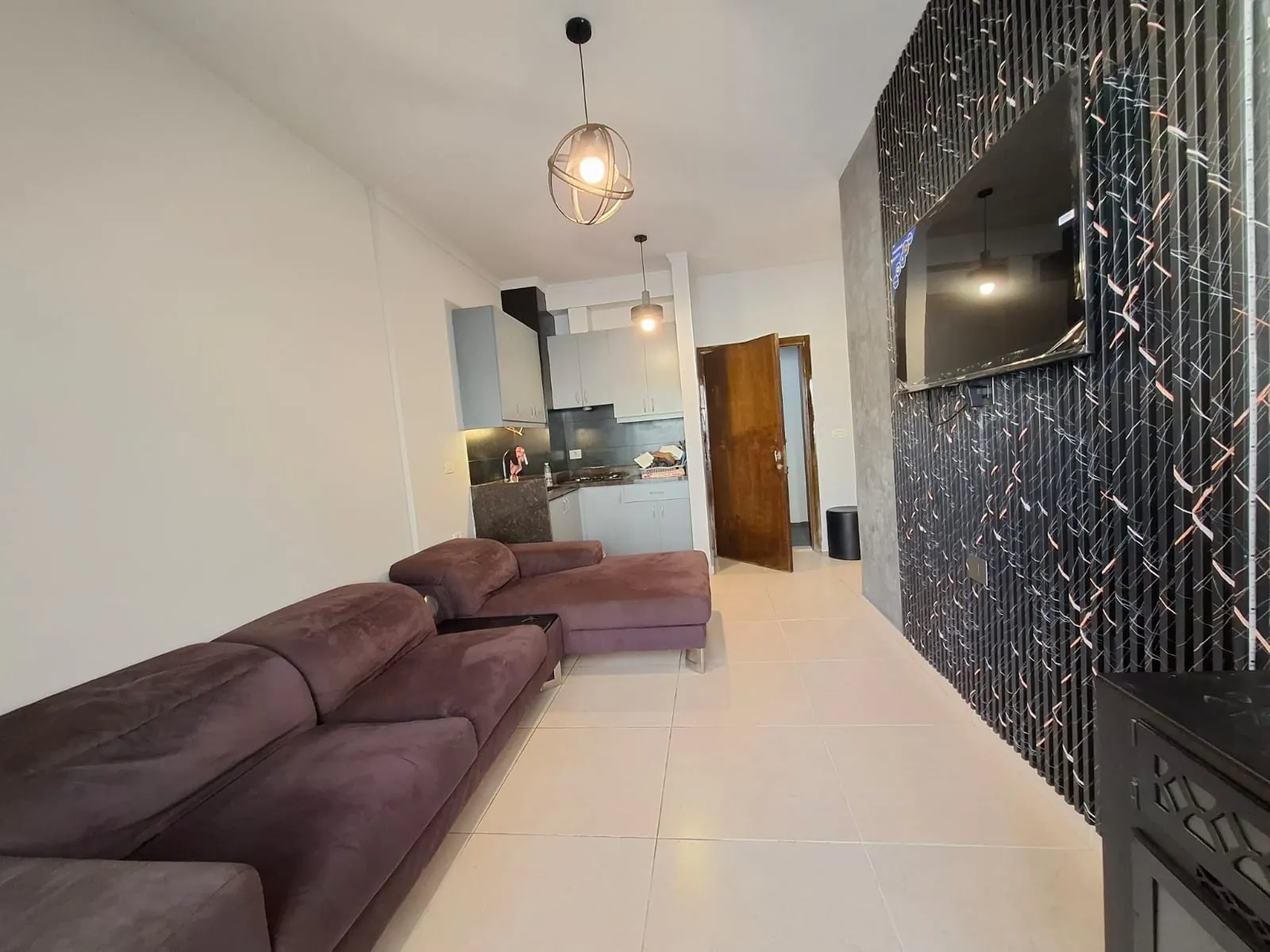 Fully Furnished One Bedroom Chalet For Sale In Zaarour — الصورة 3