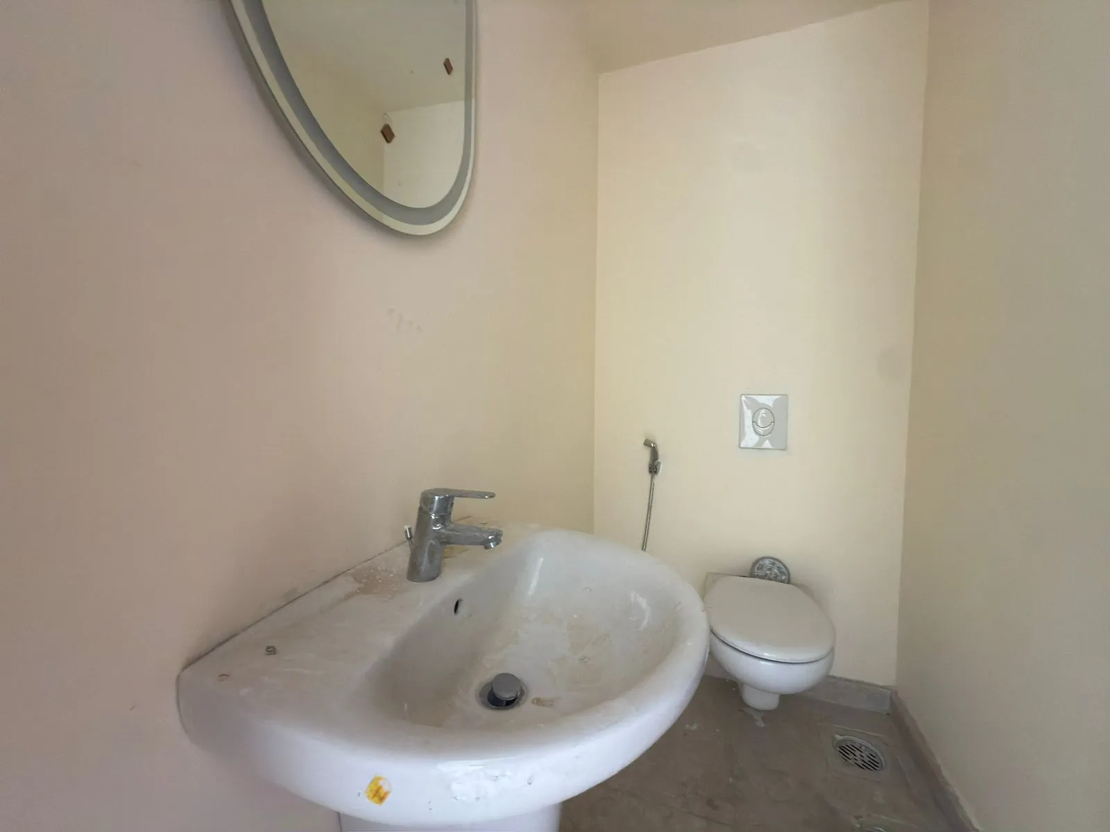 3-Bedroom Apartment For Rent in Achrafieh, Sassine — الصورة 10