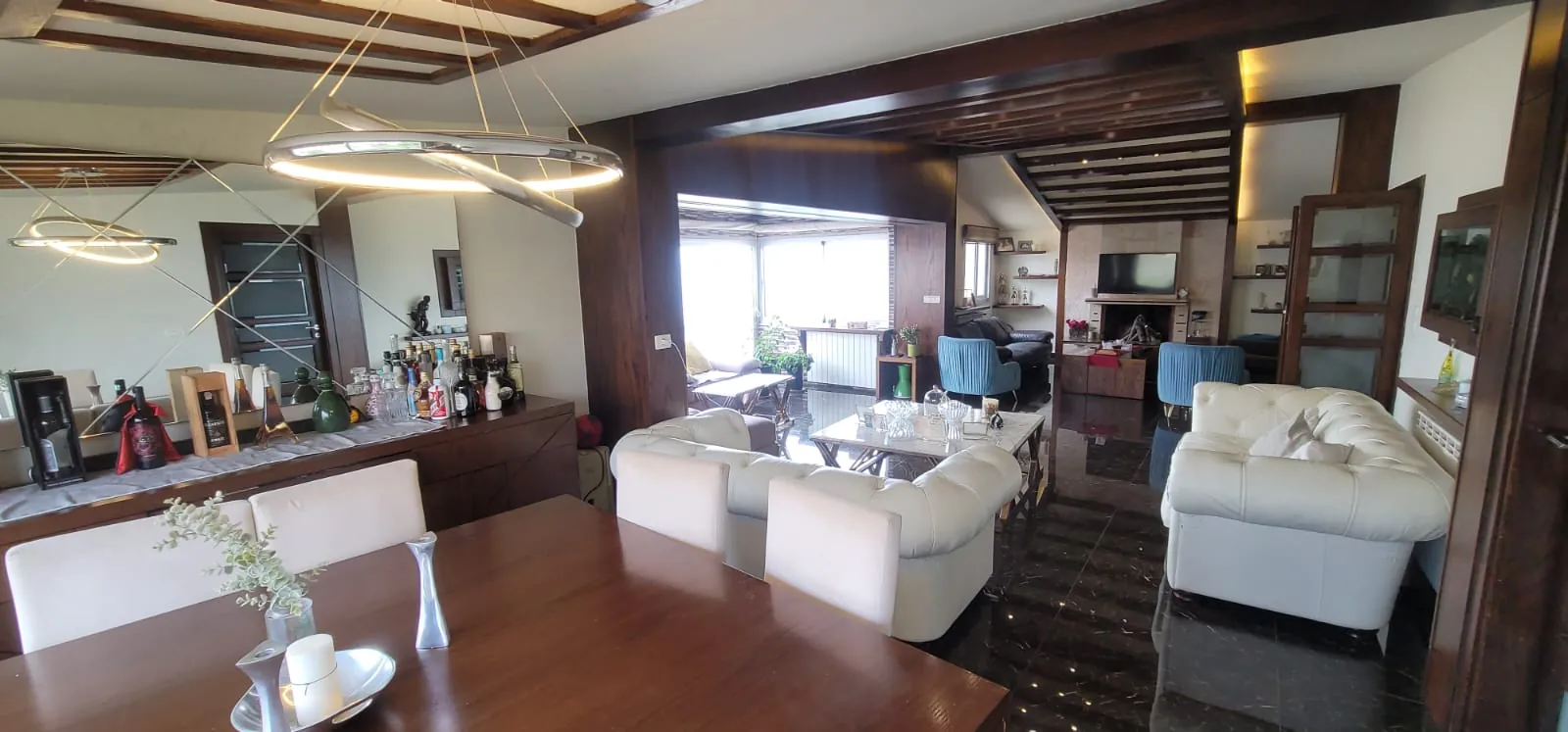 Fully Furnished Apartment with Mountain View For Sale in Ajaltoun — الصورة 4