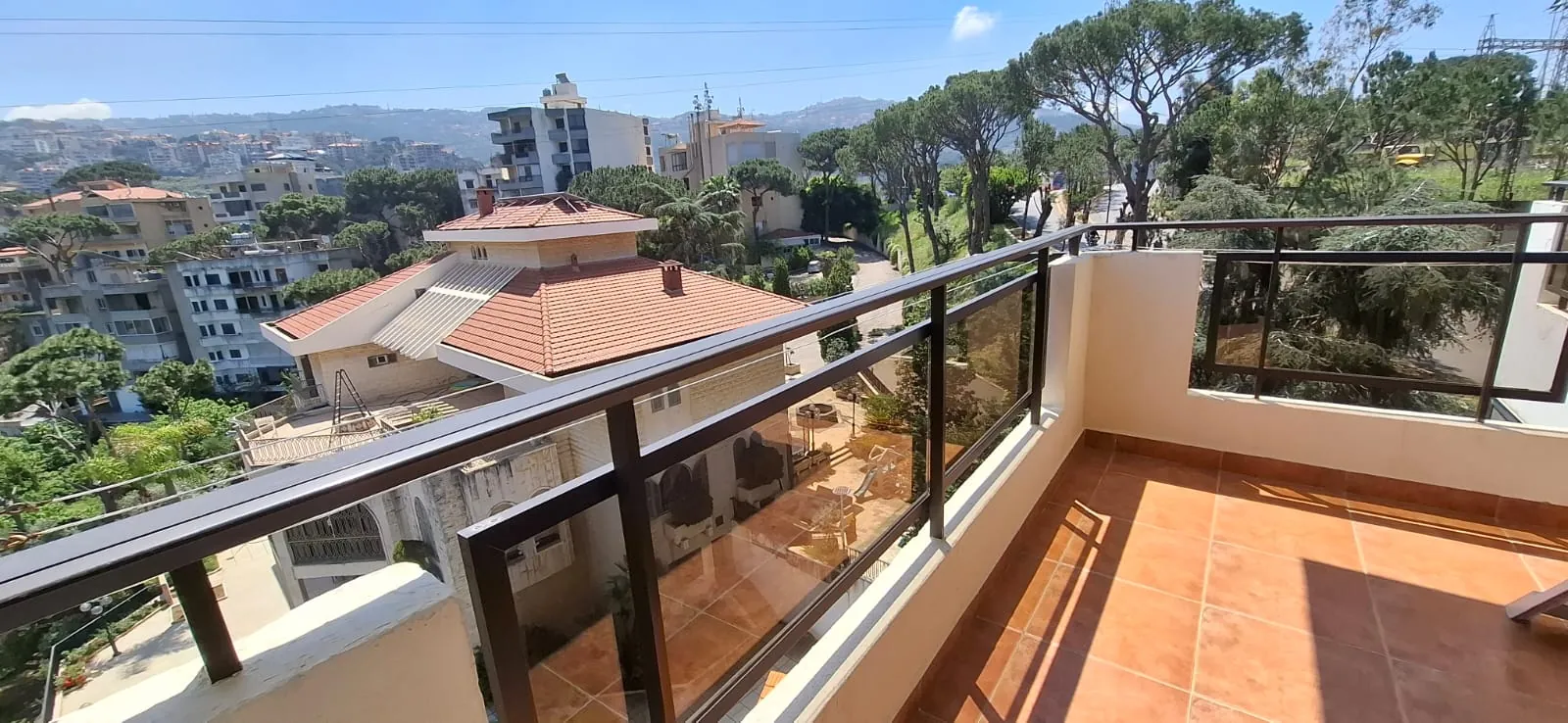 Decorated Apartment For Sale in Bsalim — الصورة 10