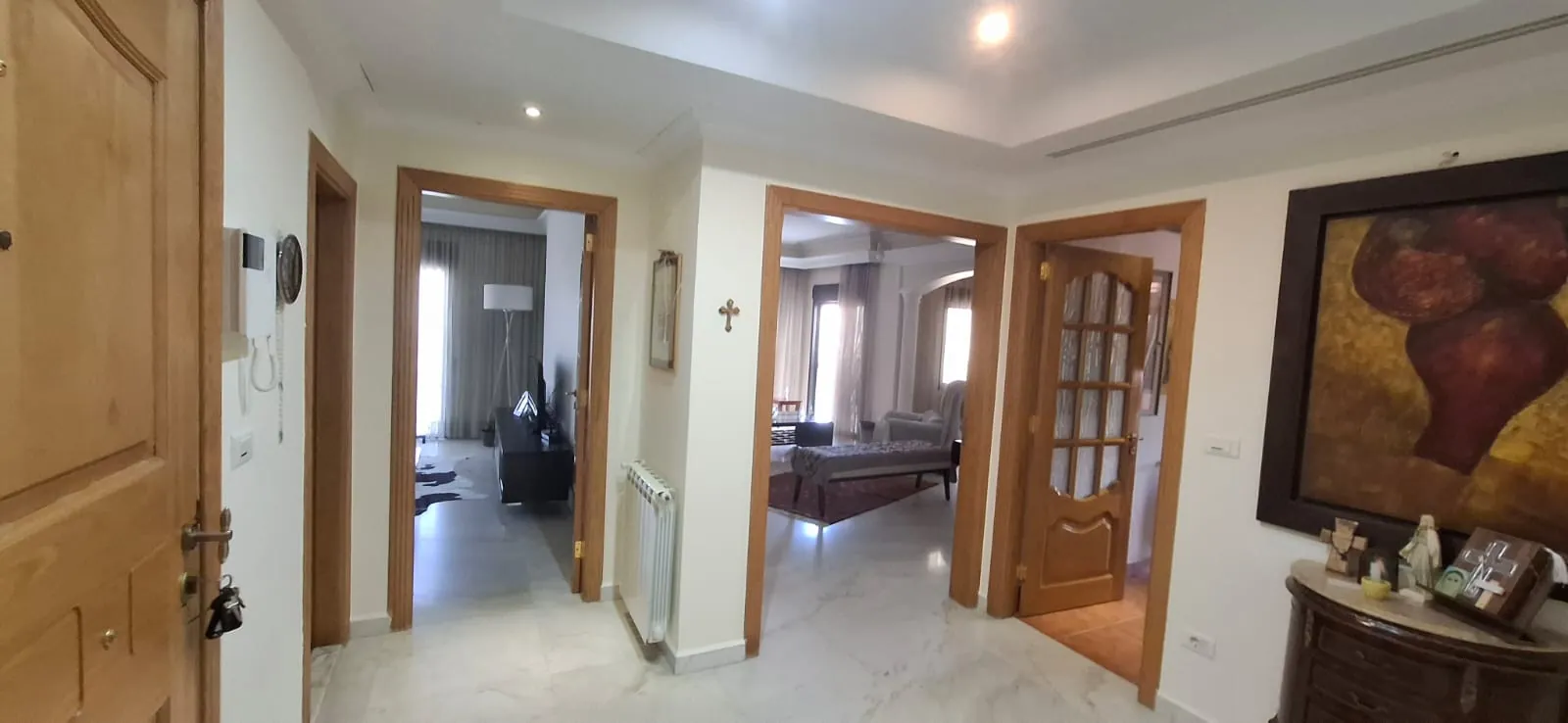 Decorated Apartment For Sale in Bsalim — الصورة 4