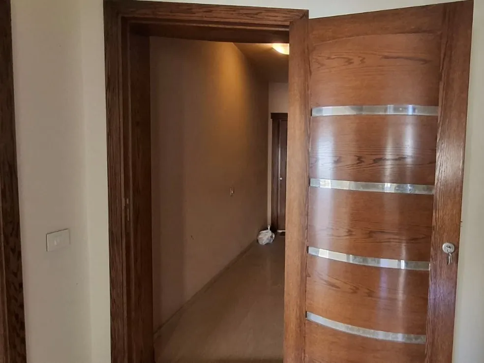 Deluxe Apartment with Terrace For Sale in Antelias — الصورة 5