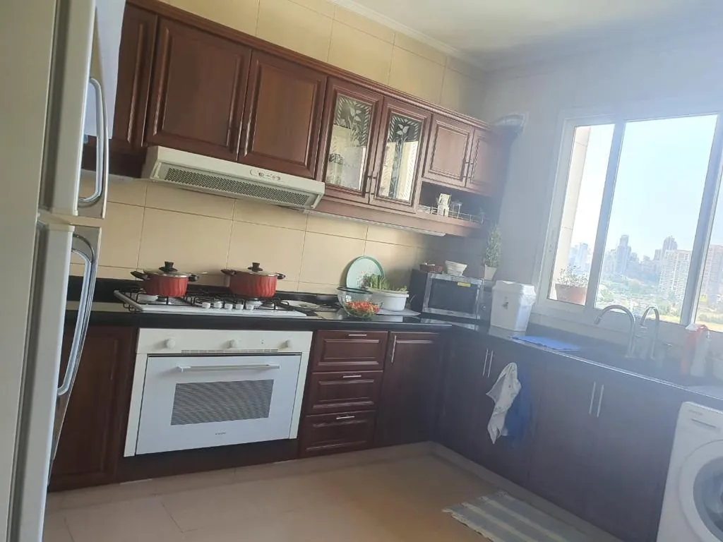 Spacious 3-Bedroom Apartment For Sale in Horsh Tabet, Sin El-Fil — الصورة 7