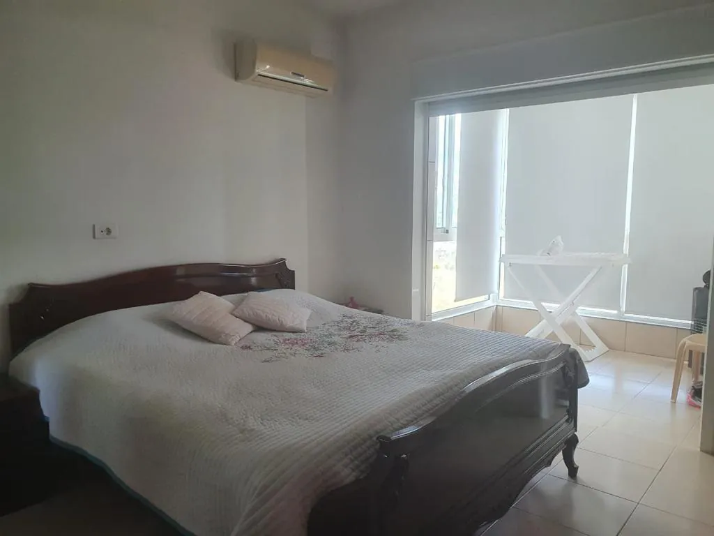 Spacious 3-Bedroom Apartment For Sale in Horsh Tabet, Sin El-Fil — الصورة 9
