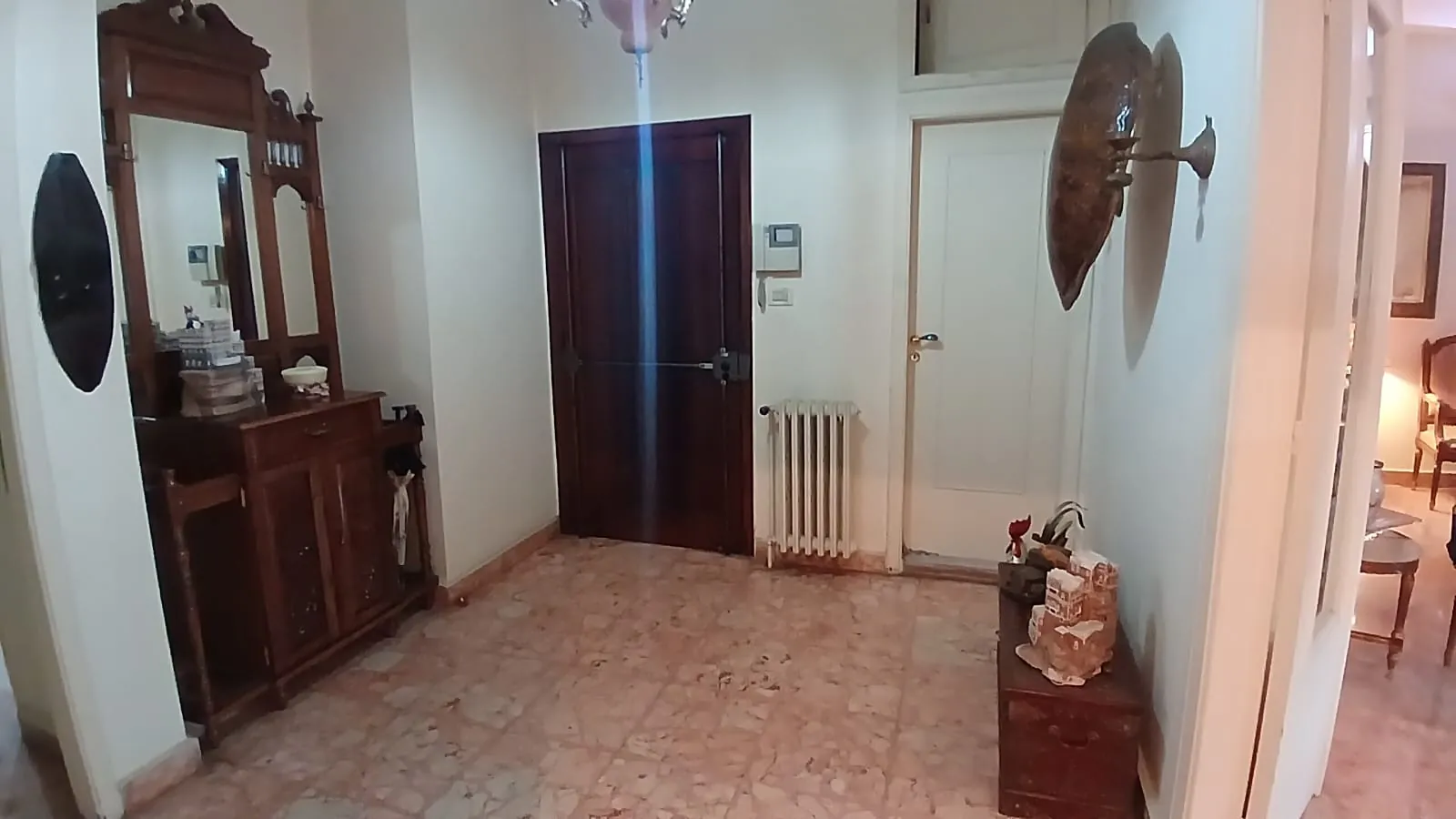 Spacious 3-Bedroom Apartment For Sale in Zalka — الصورة 5