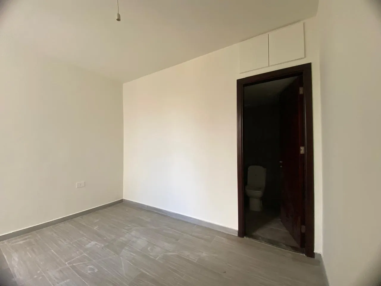 3-Bedroom Apartment For Sale in Calm Area of Mar Elias, Beirut — الصورة 6