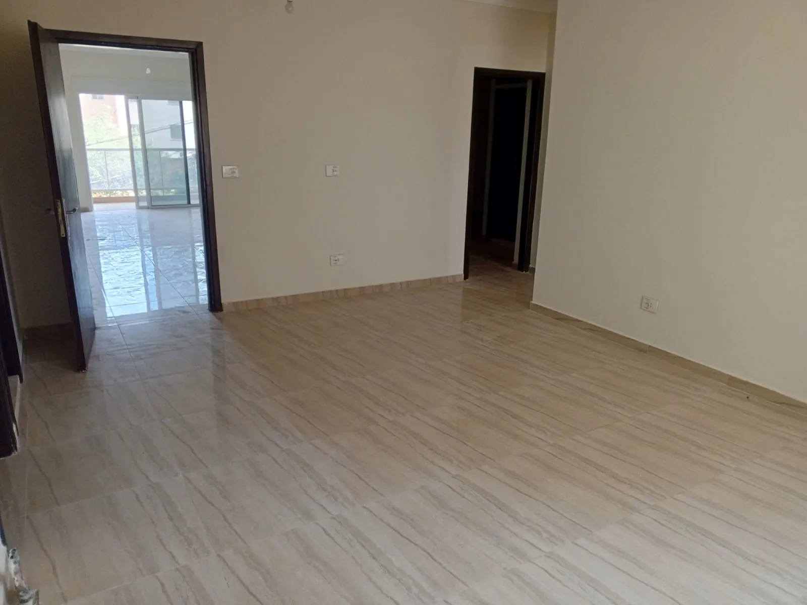 3-Bedroom Apartment with Sea View For Rent in Hboub, Jbeil — الصورة 2
