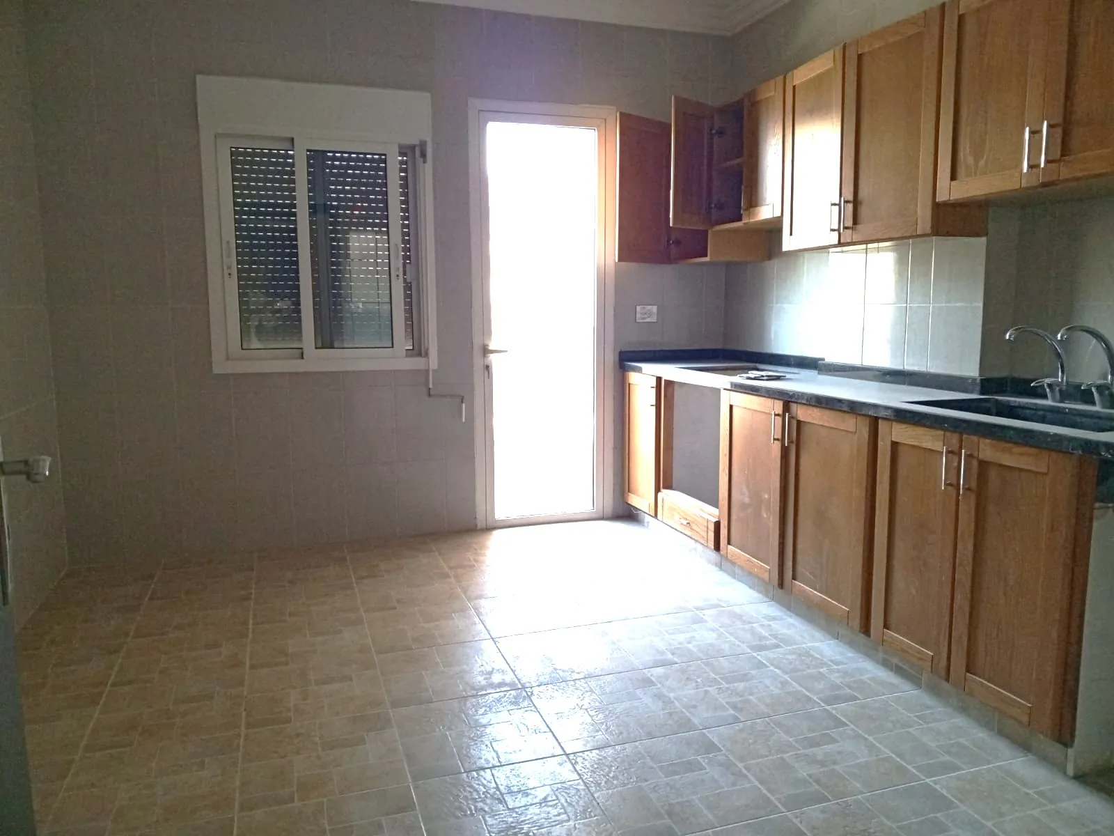 3-Bedroom Apartment with Sea View For Rent in Hboub, Jbeil — الصورة 3
