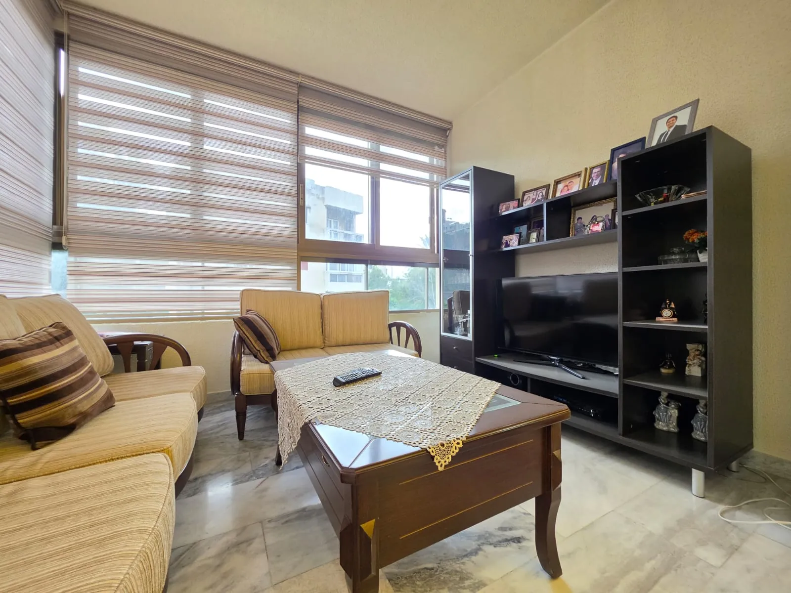 Bright 3-Bedroom Apartment with Roof Terrace For Sale in Baabda — الصورة 5