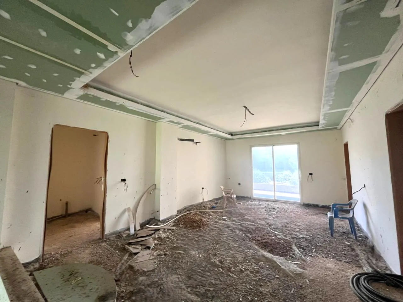 Great Potential! Core & Shell Villa With Garden For Sale in Koura — الصورة 4