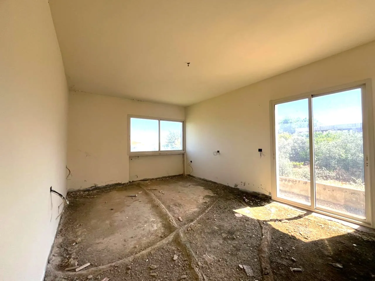 Great Potential! Core & Shell Villa With Garden For Sale in Koura — الصورة 7