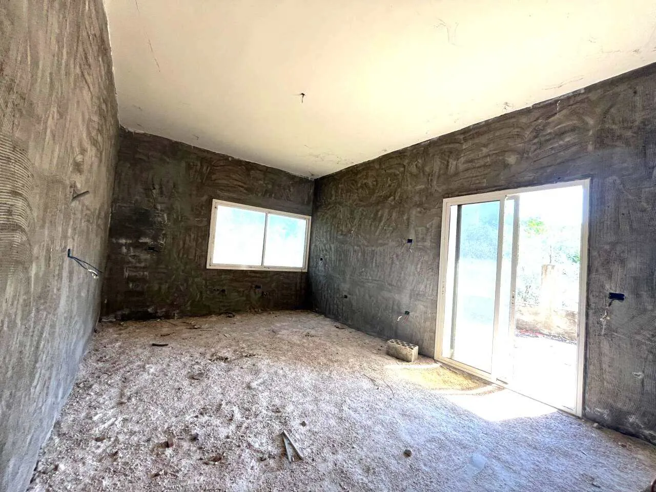 Great Potential! Core & Shell Villa With Garden For Sale in Koura — الصورة 8