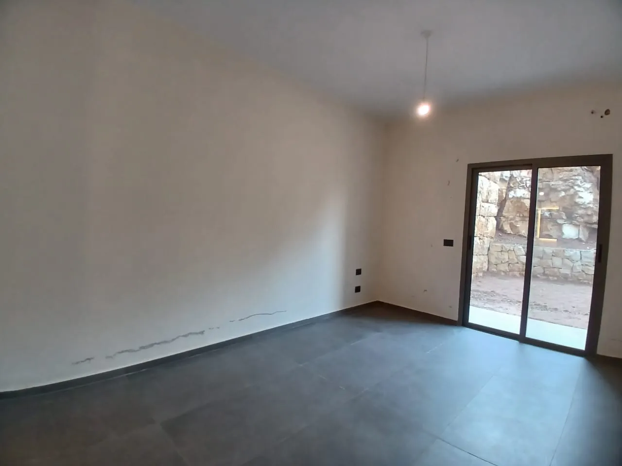 High-End Apartment with Sea and Mountain View For Rent in Roumie — الصورة 8