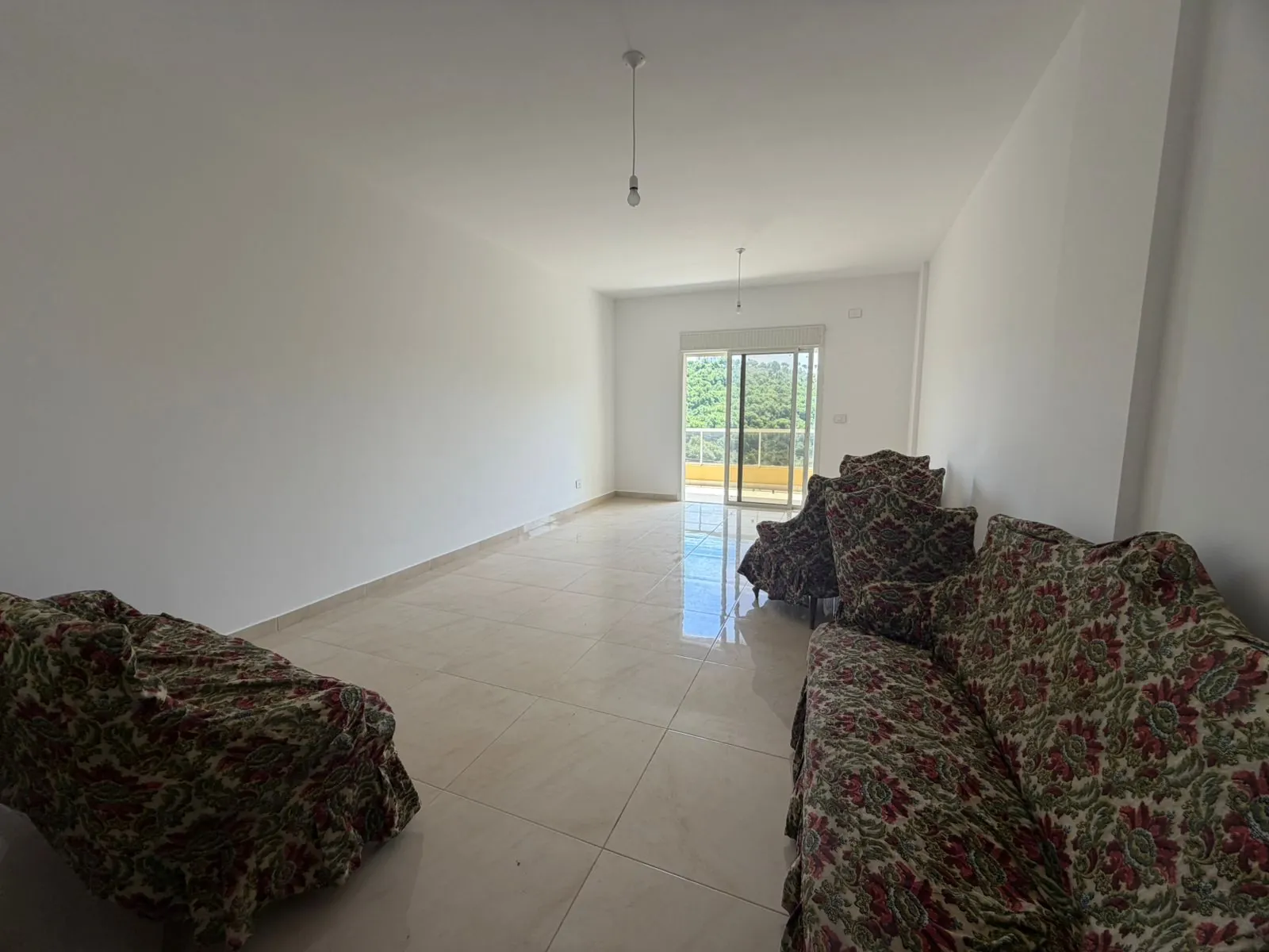 Brand New Apartment with Mountain View in For Sale Batroun, Bejdarfel — الصورة 3