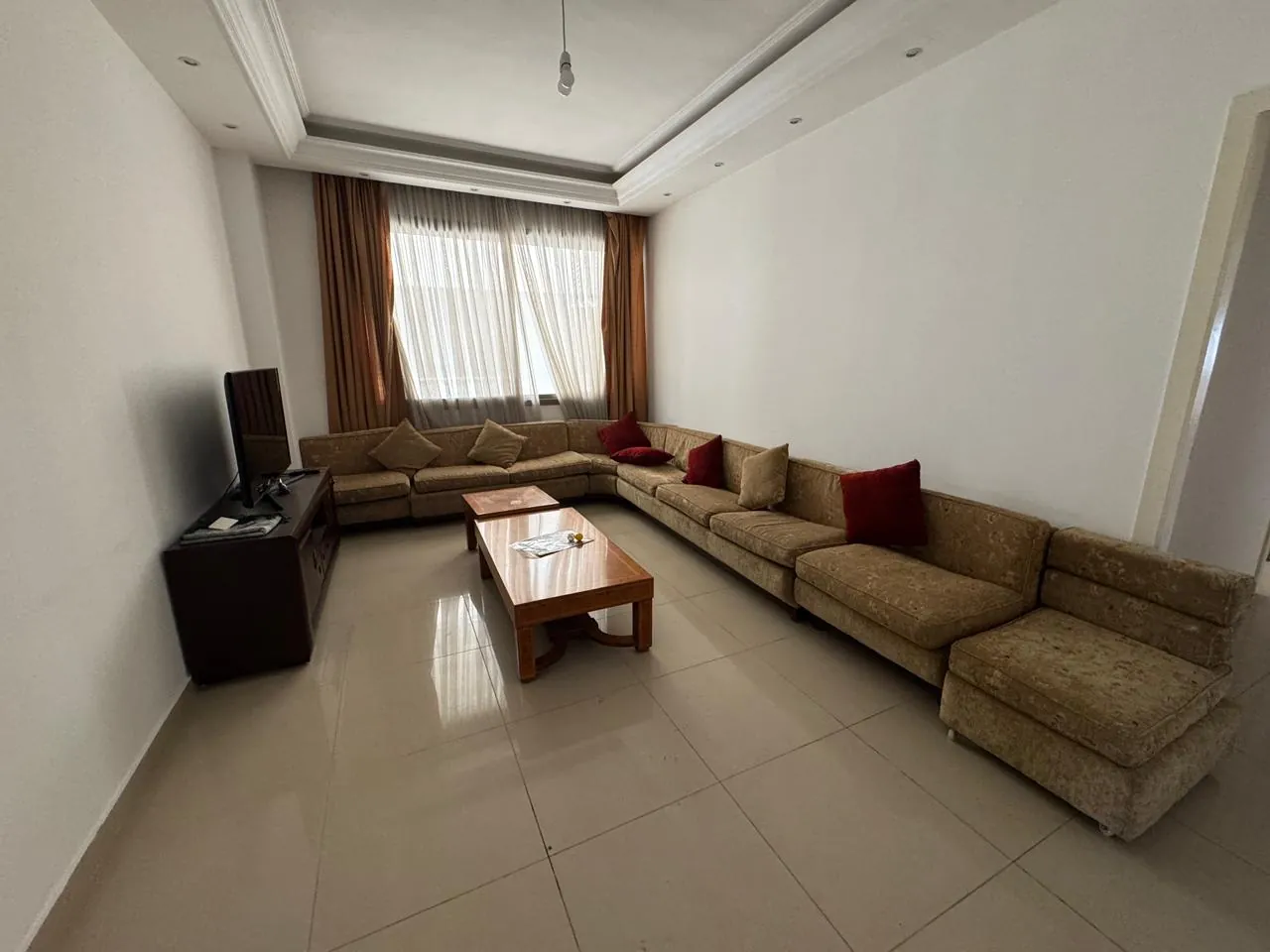 Stylish & Furnished Apartment For Sale in Tayyouneh, Beirut — الصورة 2
