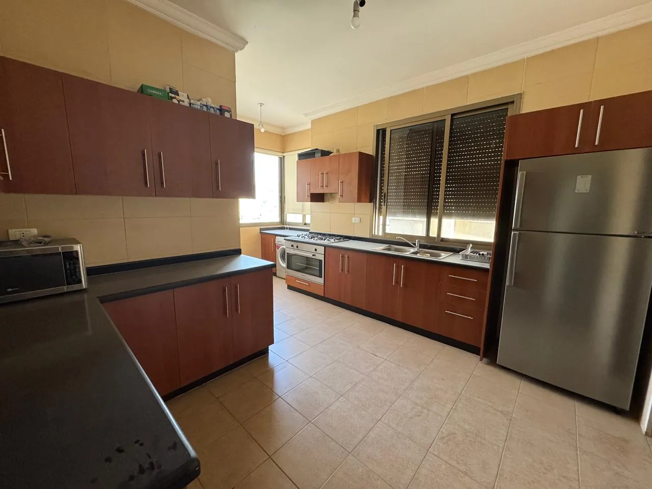Stylish & Furnished Apartment For Sale in Tayyouneh, Beirut — الصورة 3