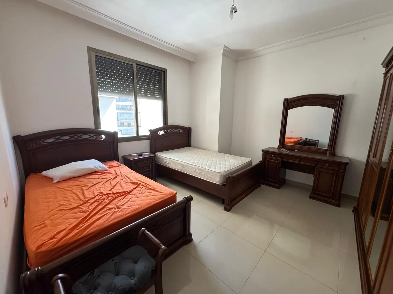 Stylish & Furnished Apartment For Sale in Tayyouneh, Beirut — الصورة 5