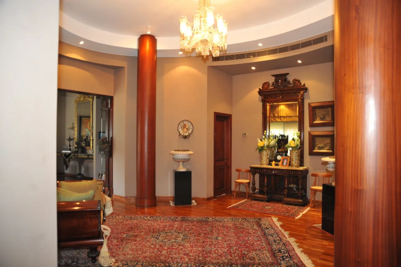 Amazing Luxurious Castle with Garden & Pool For Sale in Batroun, Wajeh El Hajar — الصورة 6